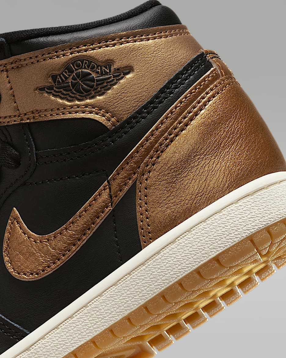 Black and gold nike kids discount